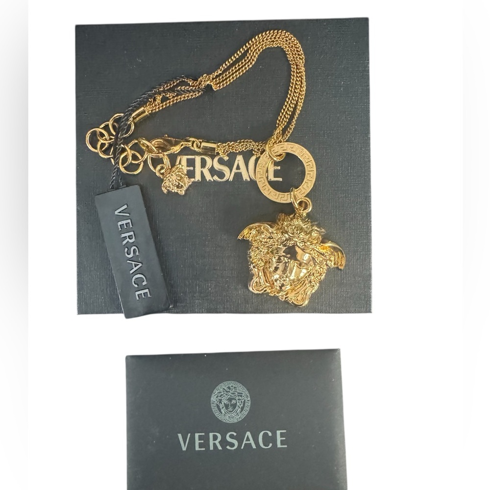 Versace Gold Medusa Pendant Chain Bracelet